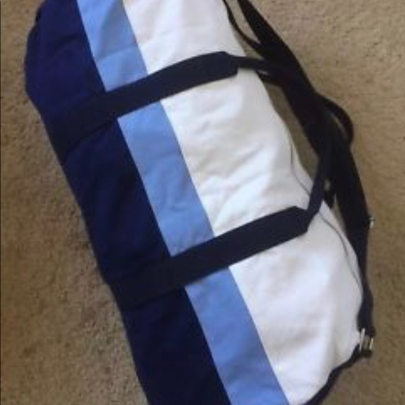 Brandy Melville Handbags - Rare Brandy Melville  duffle bag NWOT